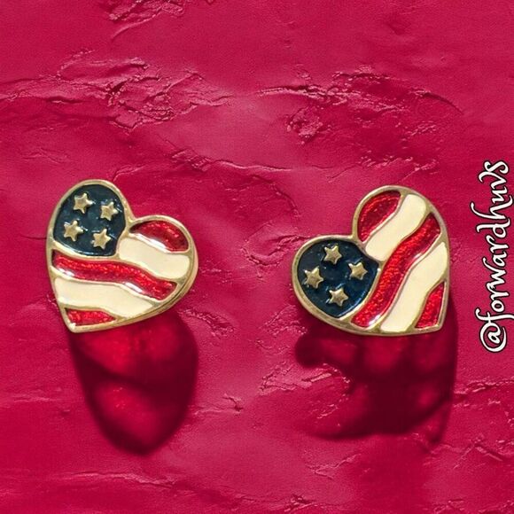 Avon American Flag Heart Stud Earrings - Picture 4 of 8